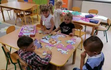 W przedszkolu miło płynie czas 4