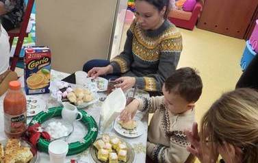 Spotkanie Świąteczne dla rodzic&oacute;w i przedszkolak&oacute;w 11