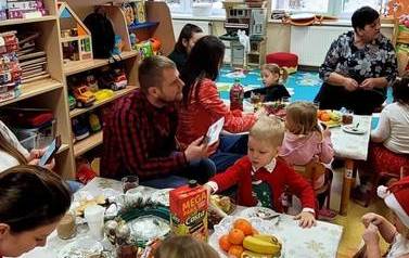 Spotkanie Świąteczne dla rodzic&oacute;w i przedszkolak&oacute;w 31