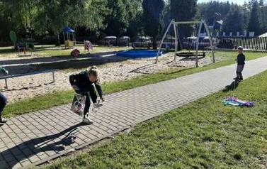 Zajęcia na świeżym powietrzu-zabawy z latawcem 4