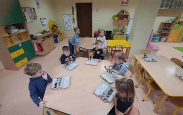 Nauka przeliczania na kasztanach 1