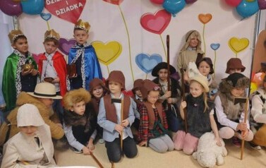 Dzień Babci i Dziadka-grupa Zajączki 6