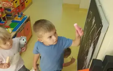 pBRrWoX9