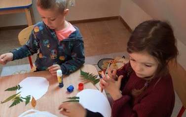 "Dzieci mają wychodne"- zajęcia plastyczne  6